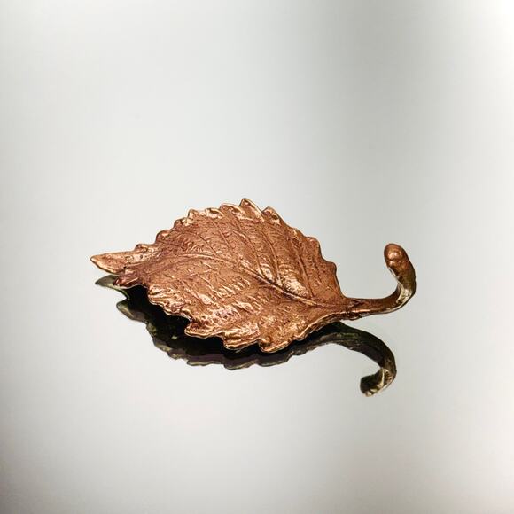 Key Holder Wall Mount Solid Brass Oak Leaf Design Andrea by Sadek - Picture 5 of 7